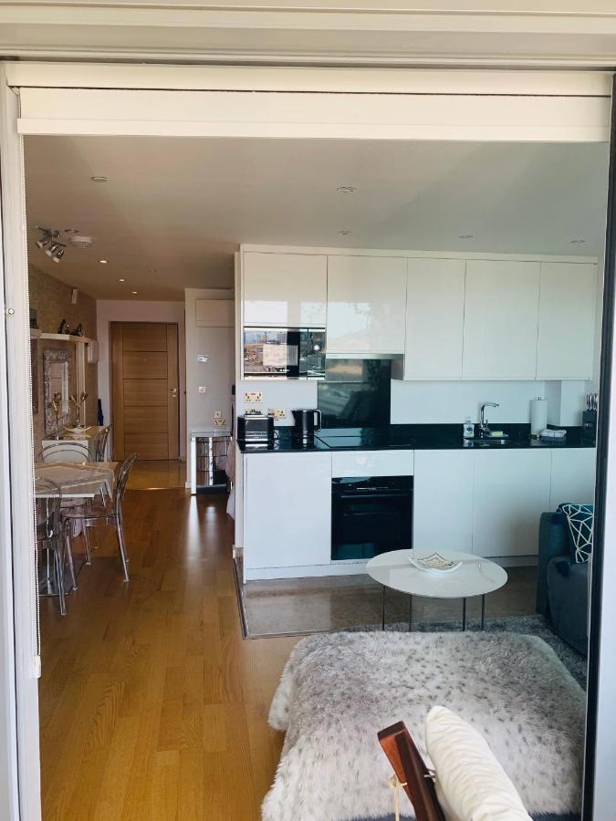 Luxe Studio Seconds From The Marina And City Centre Appartement Gibraltar Buitenkant foto